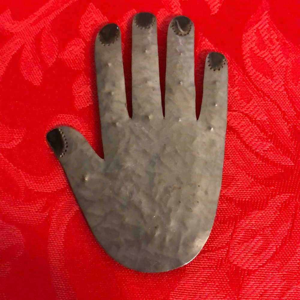 New Mexico artists’ metal-pressed pin